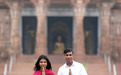 在印度，苏纳克携夫人参访阿克萨达姆神庙