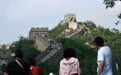 北京市民登长城赏风景