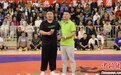 力量与智慧的碰撞 300余名摔跤好手山西代县角逐“挠羊赛”