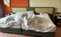 女子入住豪华型酒店，结果“大床房”变“双床拼接房”