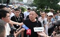 连发11条动态！于东来发声：大家不要担心我，若干年后，胖东来不是什么传奇也不是神话