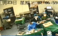 开颅手术做到一半，突发 7.1 级地震，手术台都在晃