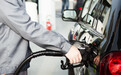 国家发改委：4月29日24时起，国内汽、柴油价格每吨均降低70元