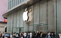 三大手机巨头现状：华为三折叠秒罄，iPhone16排队提货，三星店内冷清