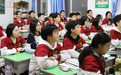 观天下 聚能智 向未来，桃中学子每日观看《新闻联播》（摘要）成必修课