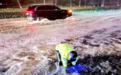 战暴雨排积水保畅通 两江交巡警护航群众出行安全