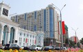 塔吉克斯坦首都杜尚别街道挂起中塔两国国旗