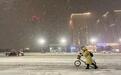 河南暴雪：旅客提前返乡受阻，有人堵车十几公里饿得前胸贴后背