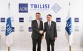 陈茂波在格鲁吉亚与亚洲开发银行行长会面