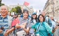 运动员乘船参加开幕式，数万名军警部署防风险，巴黎奥运会拉开大幕