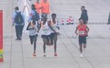北京半马黑人选手“跑假赛”送中国选手冠军？