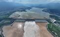 三峡水库维持九孔泄洪，计划将水位降至160米及以下