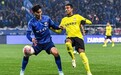 青岛西海岸0-2申花，阿兰却成功抢戏逆袭成焦点，被呼吁进国足