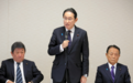 解散派系激怒党内大佬，岸田讲话时被麻生“甩脸色”