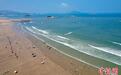 航拍福建平潭美丽的海滨浴场