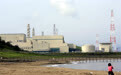 准备重启　日本最大核电站开始装填核燃料