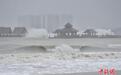 台风“摩羯”来袭 海南文昌海面狂风掀巨浪