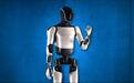 特斯拉人形机器人能像人类一样分拣电池，走路速度提升超30%