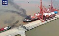 突发！一货轮上集装箱发生爆炸，宁波港回应