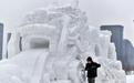 乌鲁木齐首届冰雪大庙会加紧建设 大型雪雕初见雏形