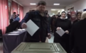 卡德罗夫携家人参加俄总统选举投票