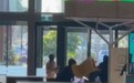 澳大利亚购物中心再现暴力事件：青少年舞刀互掷椅子 目击者惊慌