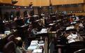 又有民进党政治人物涉贪被捕！桃园议员父女2人涉诈领助理费长达11年