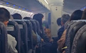 画面曝光！台媒：机舱突然冒出白烟引乘客惊慌，立荣航空致歉