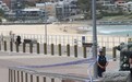 悉尼邦迪海滩枪击案现场：附近路段封控 多名警员驻守