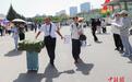 青海民族大学迎新生报到