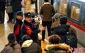 春运期间北京铁警为旅客找回2500余件物品 价值380余万元