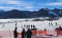 新疆开启新雪季 冰雪游向“新”而行