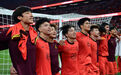 U22国足主帅：球员们像11个“兵马俑”在战斗