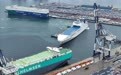 山东烟台：出口汽车装运忙#