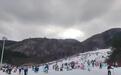 日接待游客近两千人，九宫山滑雪场成咸宁热门旅游目的地