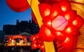 澳门：金蛇贺岁喜迎春 节庆灯饰点亮街巷
