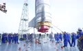 长八甲遥五火箭成功实施转运(5)