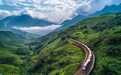 乘列车中老跨境游，体验便捷的“泛亚铁路”