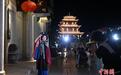 国庆假期 游客夜游广东侨乡潮州