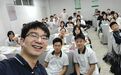 “黄腔烂梗”围猎青少年，网红老师开始反抗