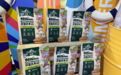它博会现场直击：佩蒂股份爵宴原生风干粮系列薄脆版等新品升级亮相