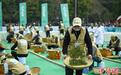 四川洪雅：30余名手工制茶匠人齐聚切磋茶技