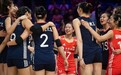上演让二追三大逆转！中国女排击败美国女排