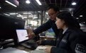 新职业故事丨跨境电商运营管理师：用网络“铺路” 助国货“走”向全球(3)