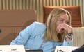 梅洛尼G7峰会上对马克龙“翻白眼”，网友：他说了什么？