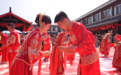 行结发礼、饮合卺酒！20对新人在四川三台潼川古城举行集体中式婚礼