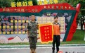千钧一发！武警班长飞身拦停失控三轮车救下两名孩童