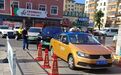 绥化市民手指受伤急需来哈救治，冰城的哥兵分两路协助就医抢出黄金时间