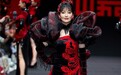 张珂嘉SS2027北京时装周大秀震撼启幕，赵雅芝三重演绎“中国美”