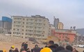 甘肃一拆迁工地发现银元？多人在现场徒手挖掘，有人用上金属探测仪